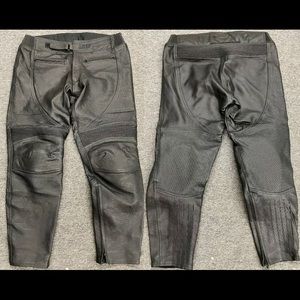 BILT Adult Black Leather Motorcycle Racing Knee Armor Moto Pants Size Small US36